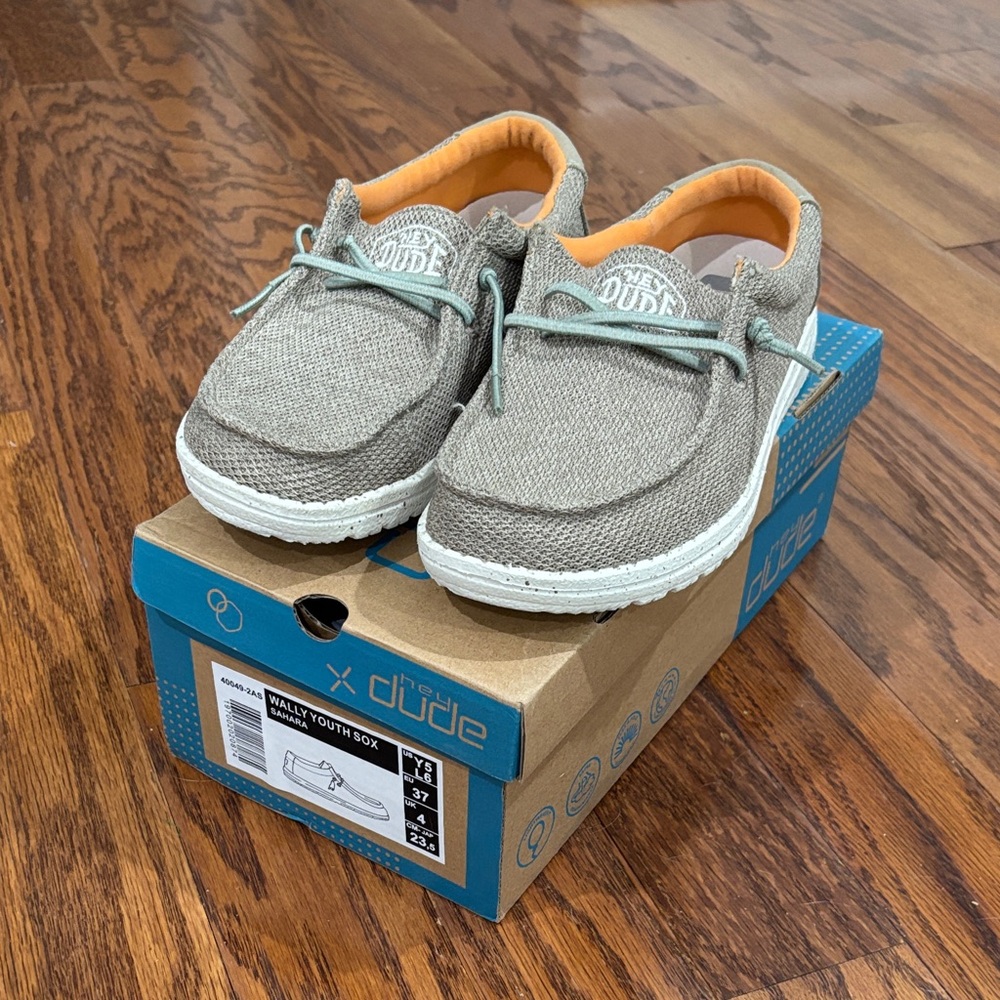Hey Dude, Kids, Wally Youth Sox, Size Y5, Sahara